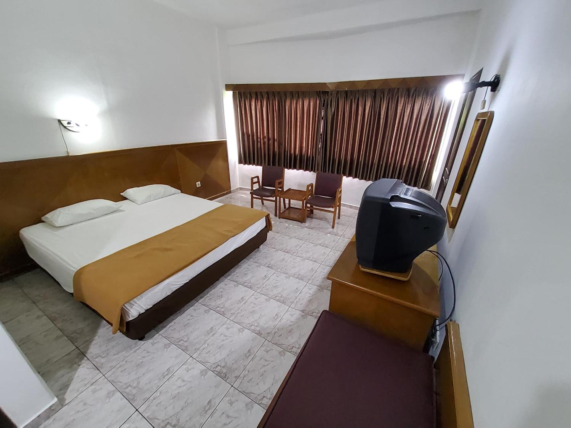 Hotel Kumala Samudra Cikakak Exteriér fotografie
