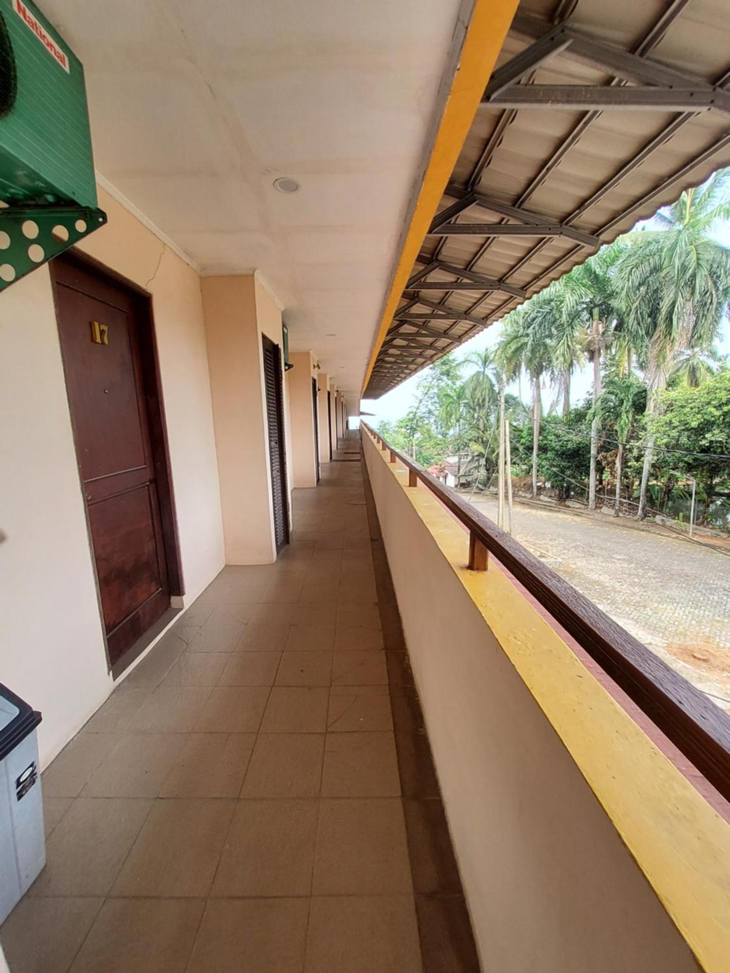 Hotel Kumala Samudra Cikakak Exteriér fotografie